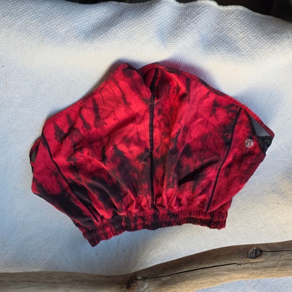 Lululemon *RARE COLOR* Hottie Hot Short tie Dye Red